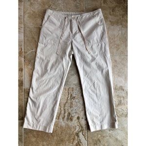 Old Navy Khaki Capri Pants Size 8
